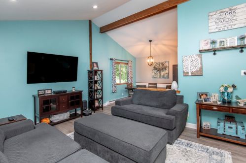1961 Rambling Rose Rd, Waukesha, WI 53186-2819