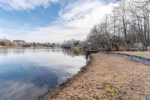 425 Westwood Rd, Stanardsville VA  22973-3063 exterior