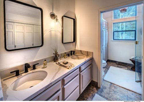 11115 Palisades Dr, Truckee CA 96161-3121 exterior