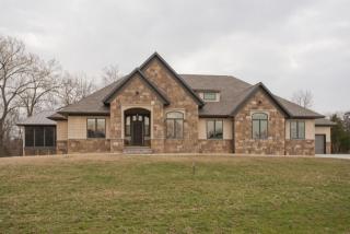1347 Spring Ridge Ct, Swisher, IA 52338-9645