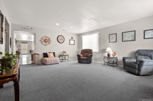 3047 Lingard St, Lancaster, CA 93536-8361