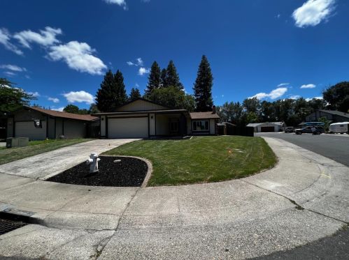 1597 Klamath River Dr, Rancho Cordova CA  95670-2756 exterior