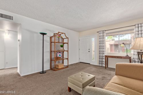 8265 Thomas Rd, Scottsdale AZ  85251-5873 exterior