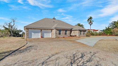 2002 Country Club Dr, Lynn Haven FL  32444-1988 exterior