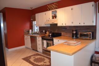 1321 North Ave, Stratford CT  06614-3918 exterior