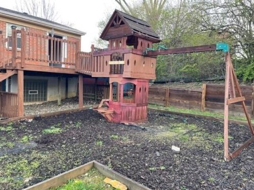 27 Tripoli Ln, Covington KY  41017-9745 exterior