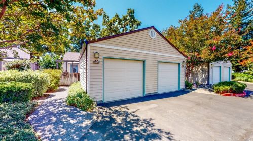 1550 Yardley St, Santa Rosa CA  95403-2352 exterior