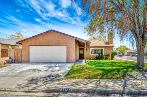 44734 Leslie Ct, Lancaster, CA 93535-2831