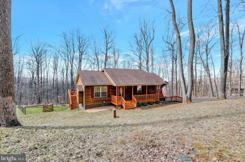 473 Rocky Mount Rd, Linden, VA 22642-5151