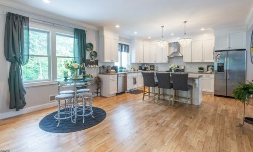 164 Mount Pleasant Ave, West Paterson NJ  07424-2732 exterior