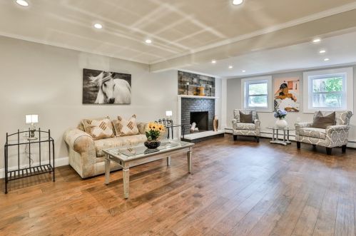 8 Justin Ave, Salem NH  03079-2319 exterior