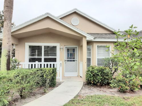 621 San Remo Cir, Fort Pierce, FL 34986-1723