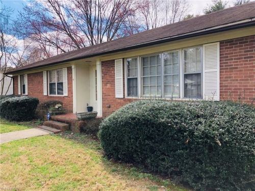 205 Greenlawn Dr, Kernersville, NC 27284-9498