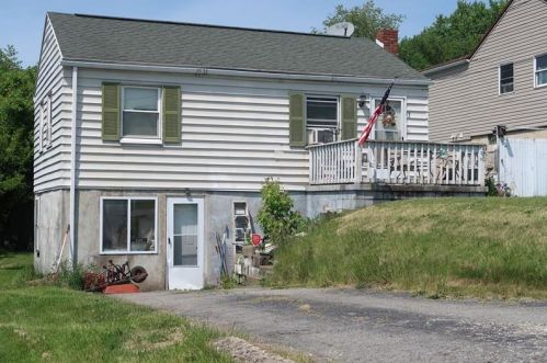 17 Virginia Dr, Mckeesport PA  15133-1005 exterior