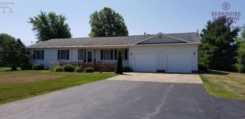 4206 Bogart Rd, Sandusky, OH 44870-9754