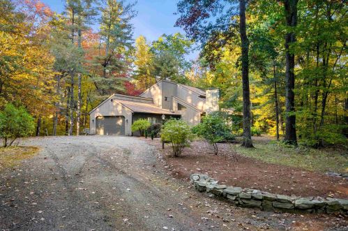 147 Rideout Rd, Hollis, NH 03049-6116