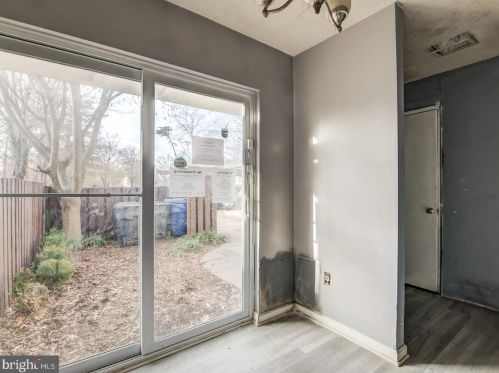 2238 Southgate Sq, Herndon VA  20191-1229 exterior