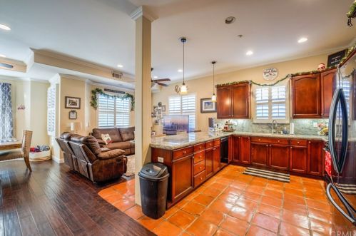 316 7th St, Seal Beach, CA 90740-6102