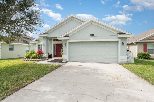 2062 Raleigh Dr, Titusville, FL 32780-9131