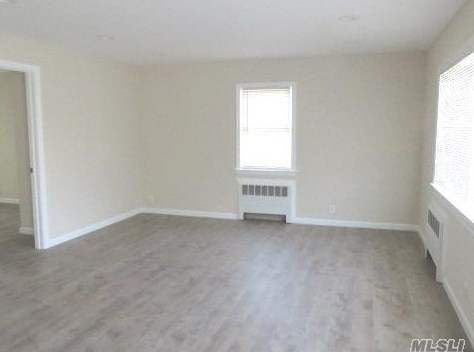 643 Broadway, Westbury, NY 11590-3509