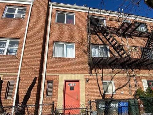 239-05 Braddock Ave, Jamaica, NY 11426-2511