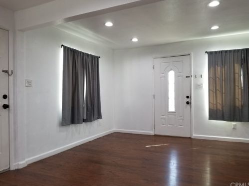 6523 Scout Ave, Bell, CA 90201-2025