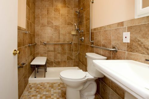 472 Piping Rock Rd, Seaford NY  11783-1038 exterior