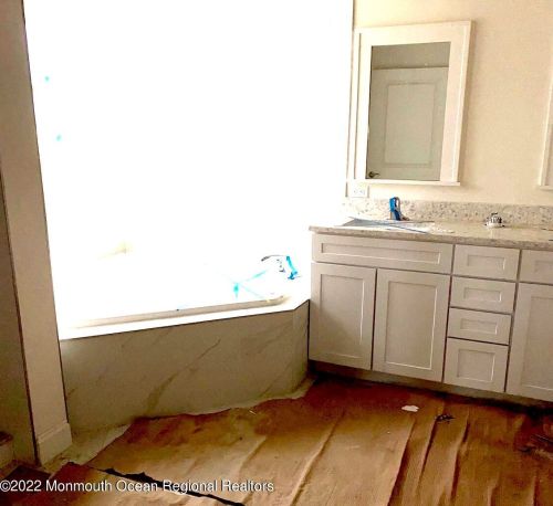 141 Vanard Dr, Bricktown NJ  08723-7428 exterior