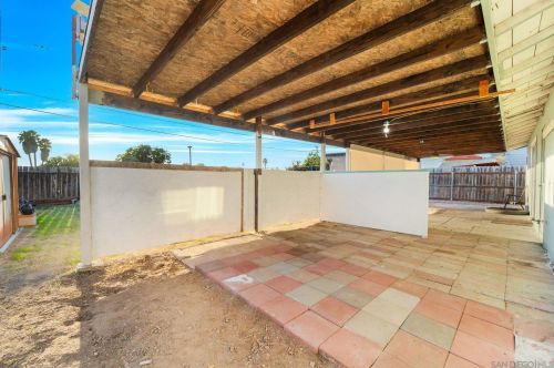 4220 Clairemont Dr, San Diego CA 92117-5536 exterior