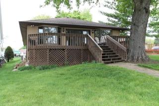 3201 Browns Lake Dr, Lyons, WI 53105-7958