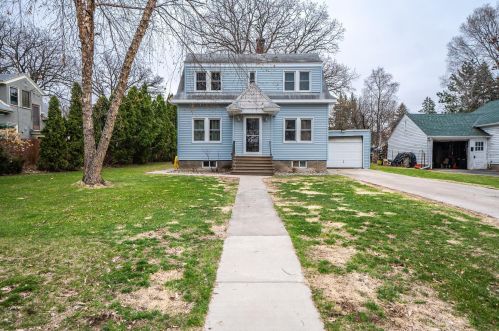 114 8th St, Little Falls, MN 56345-2831