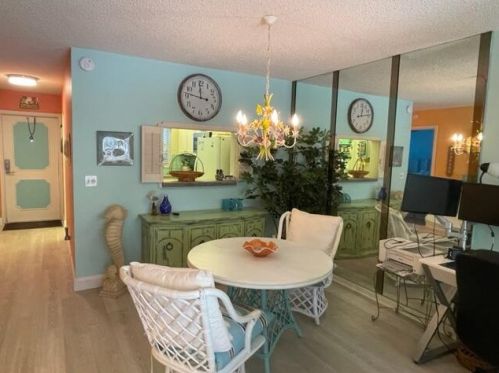 2000 Federal Hwy, Boynton Beach, FL 33435-6957