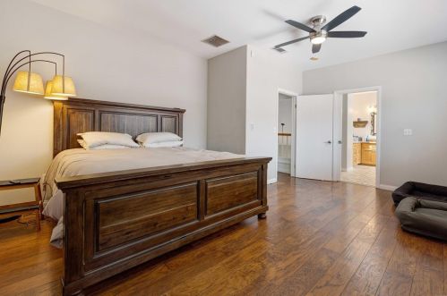 5289 Alamosa Park Dr, Oceanside CA  92057-6313 exterior