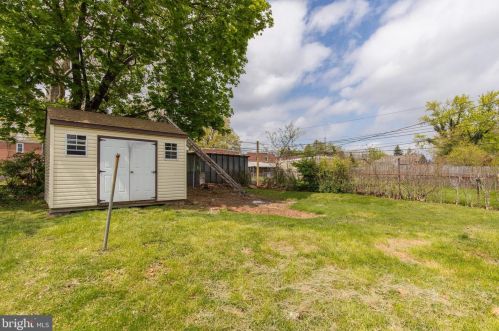 1721 Willow St, Norristown PA  19401-3069 exterior