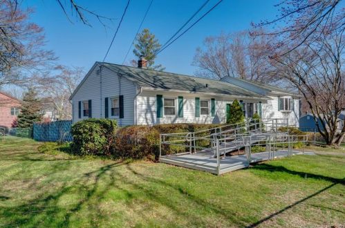 125 Easy St, Milford, CT 06460-6836