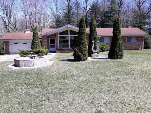 431 Brady Pike, Hillsville, VA 24343-5003