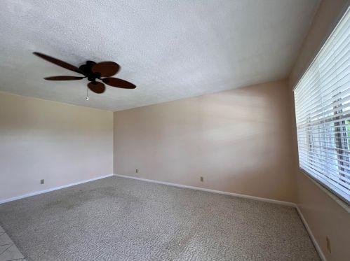 61 Hastings D, West Palm Beach FL  33417-1206 exterior