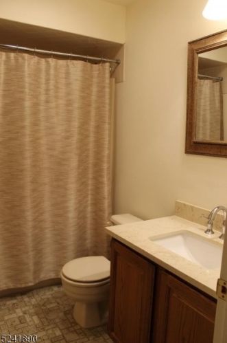 153 Saddleback Ct, Sparta NJ  07871-1759 exterior