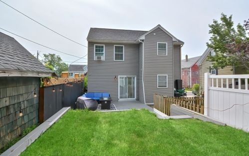 19 Beacon St, Gloucester MA 01930-3436 exterior