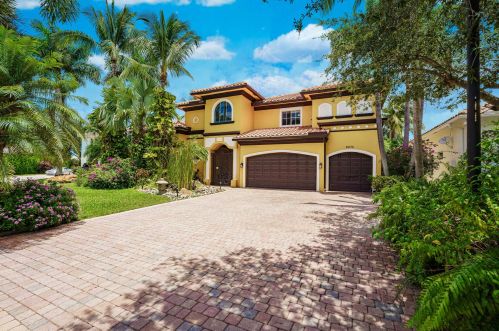 6075 Via Crystalle, Delray Beach, FL 33484-6495