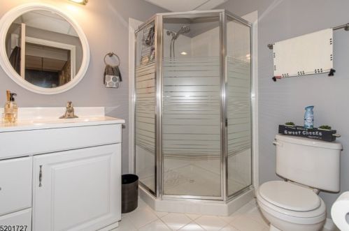 4 Stevens Ln, Martinsville NJ  08836-2249 exterior