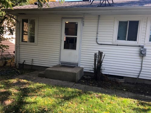5479 Prentiss St, Milwaukee, WI 53218-2801