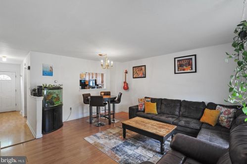 18 Greenway Ln, Dover DE  19904-6588 exterior