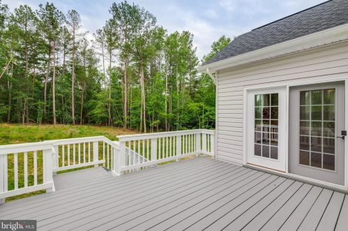 181 Empress Alexandra Pl, Fredericksburg VA  22406-4085 exterior