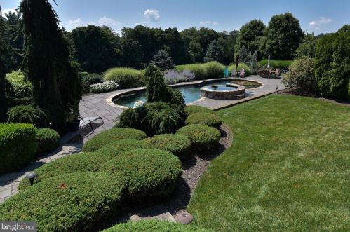 116 Osborne Cir, Kennett Sq PA  19348-1910 exterior