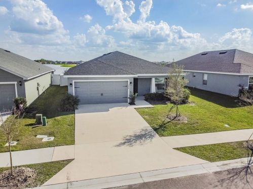 3828 Sandhill Crane Dr, Lakeland, FL 33811