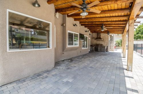 1754 Somerset Ln, Redlands CA  92374-5561 exterior