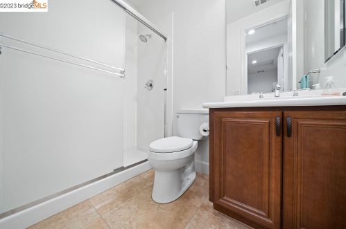 9744 Golden Sky Way, Gilroy CA  95020-9663 exterior