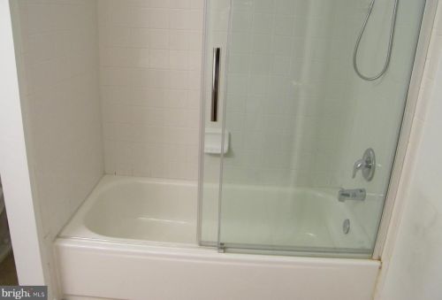 6406 Andrew Matthew Ter, Springfield VA  22150-7826 exterior