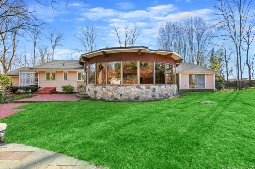 28 Intervale Rd, Stamford, CT 06905-1308